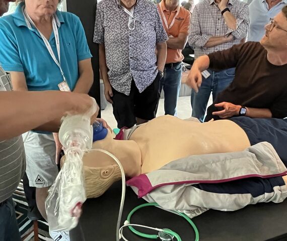 ACLS-Kurs-in-Deutschland-AHA-zertifziert